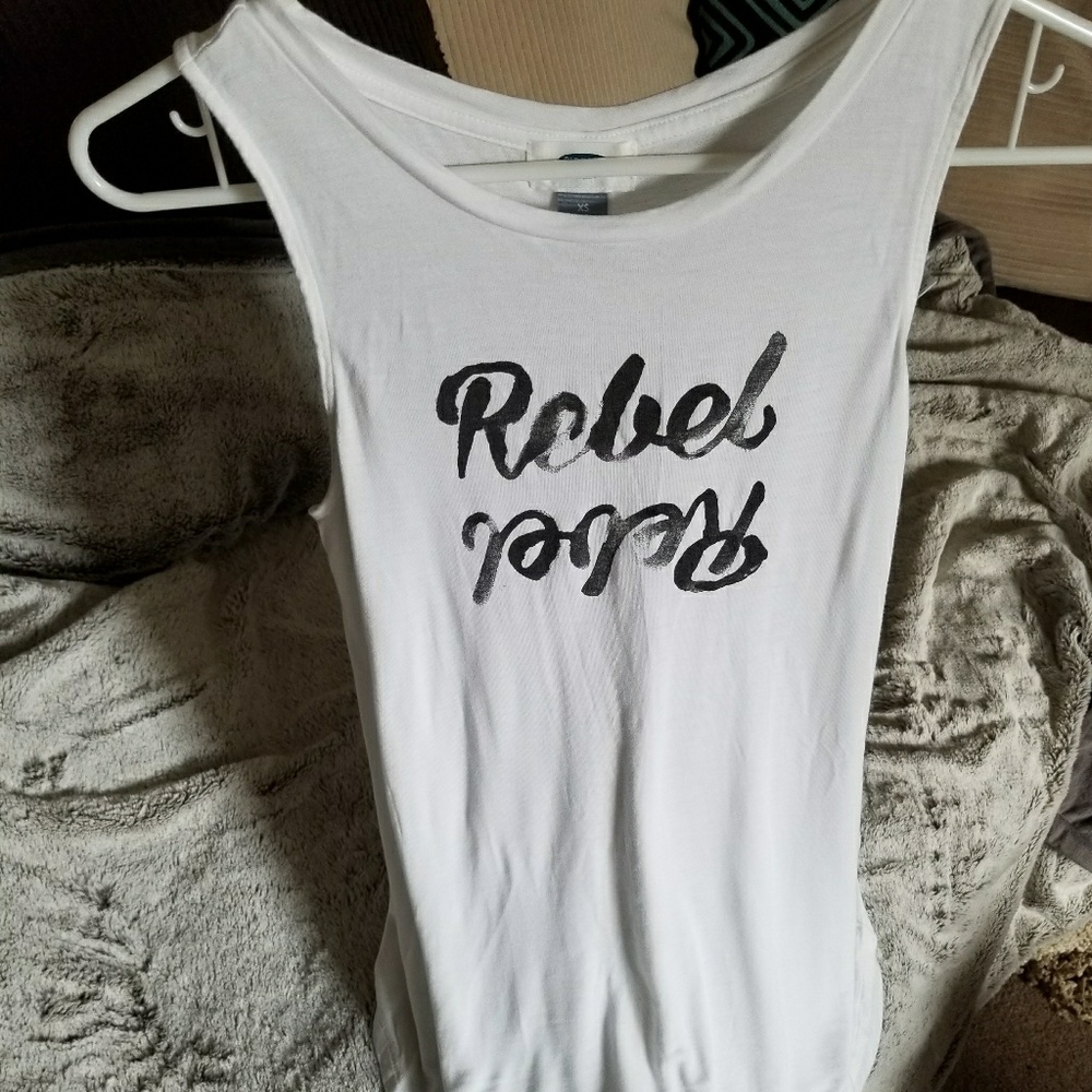 White "Rebel" tank